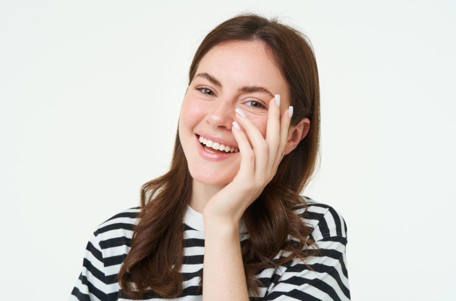 Contact Lenses for People With Sensitive Eyes