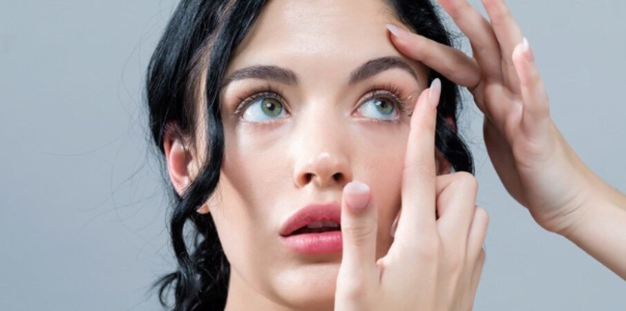 Monthly Contact Lenses for People With Dry Eyes