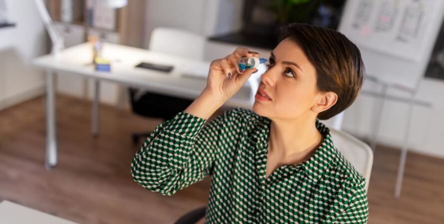 Dry Contact Lenses in a Heated Office? Beat the 3 P.M. Burn