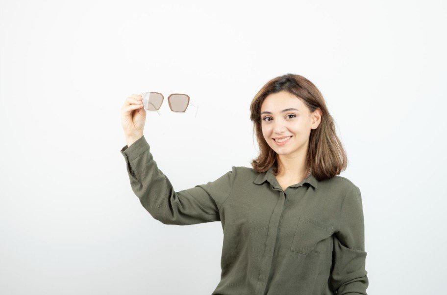 How Hybrid Lenses Can Improve Visual Clarity