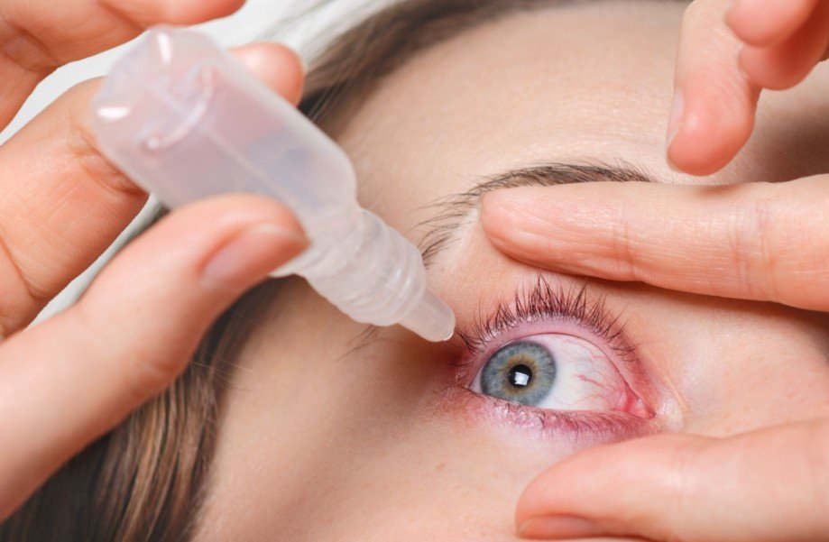 Why Do Contacts Keep Feeling Dry?