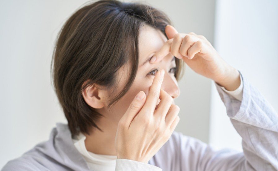 Multifocal Contacts Versus Monovision