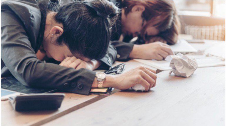How Lack of Sleep Affects Your Eyes and Vision Over Time
