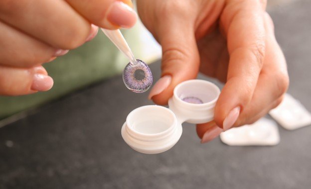 How to Remove a Contact Lens Stuck in Your Eye Safely