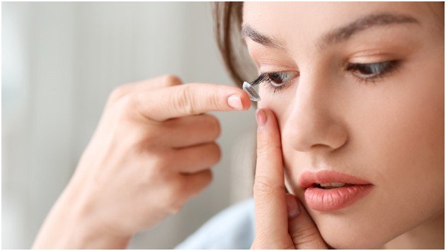 Can You Wear Contacts Again After Removing the Pieces?