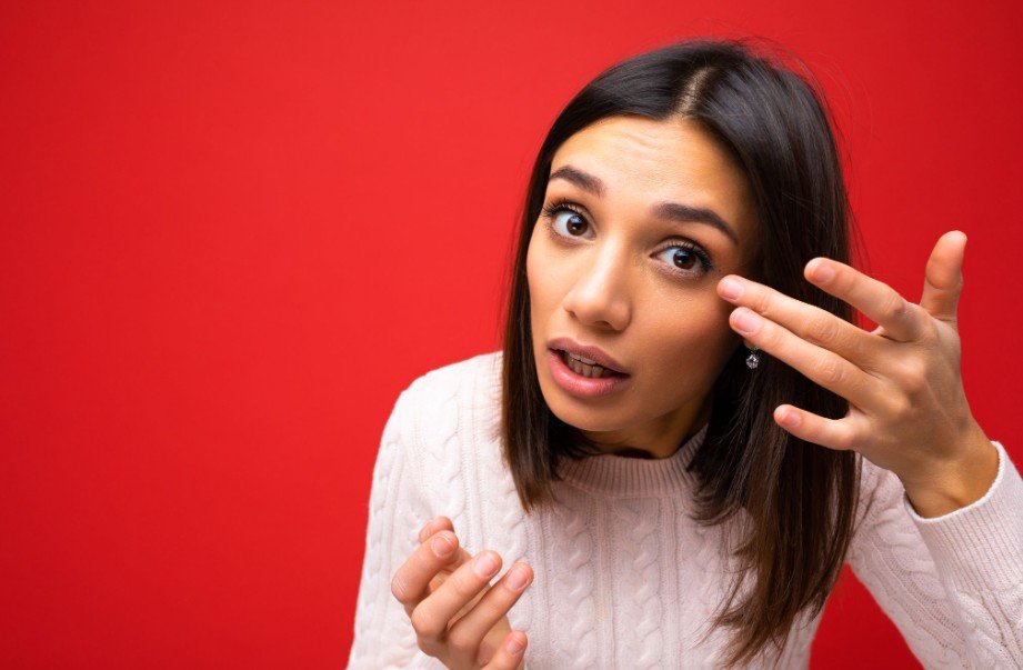Why Are Contacts Uncomfortable in One Eye Only?