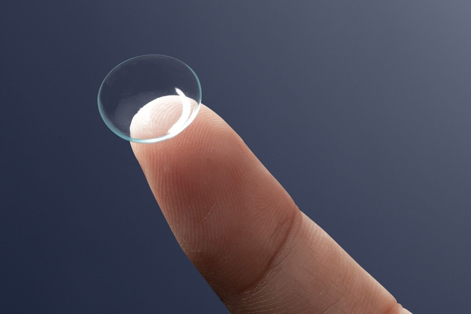 Does Low Oxygen Cause Contact Lens Dryness?
